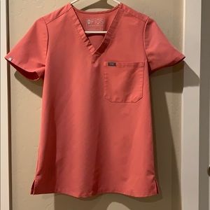 Rare pink Figs scrub set XS